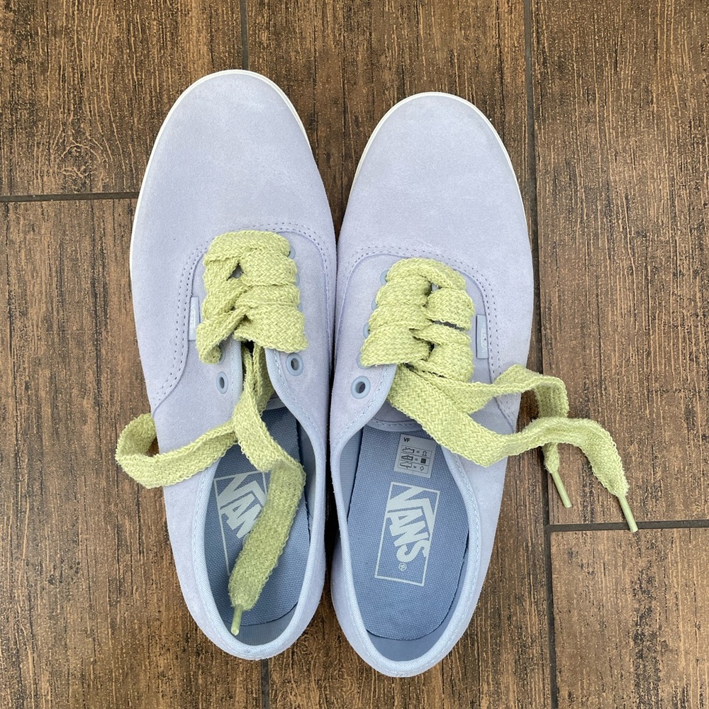 Vans Authentic low pro sneakers lilac/white with Bright Green Laces
